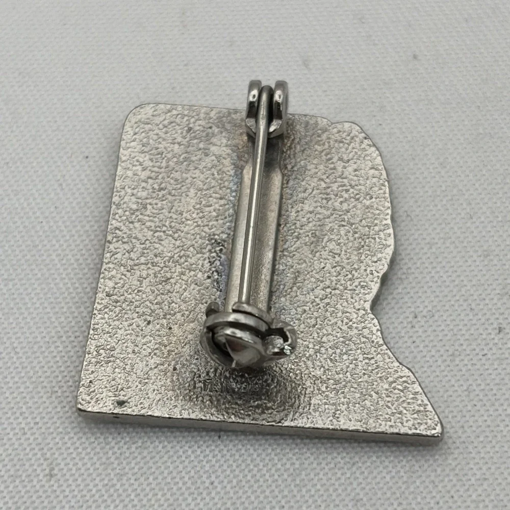 Au Bote Mont Ste Marie Snow Skiing Lapel Hat Pin